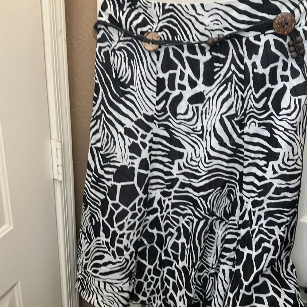 FINAL MARKDOWN Laura Scott lined summer skirt medium